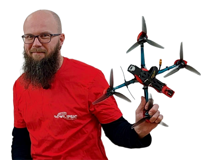 Інструктор Irbis Sky School з FPV-дроном